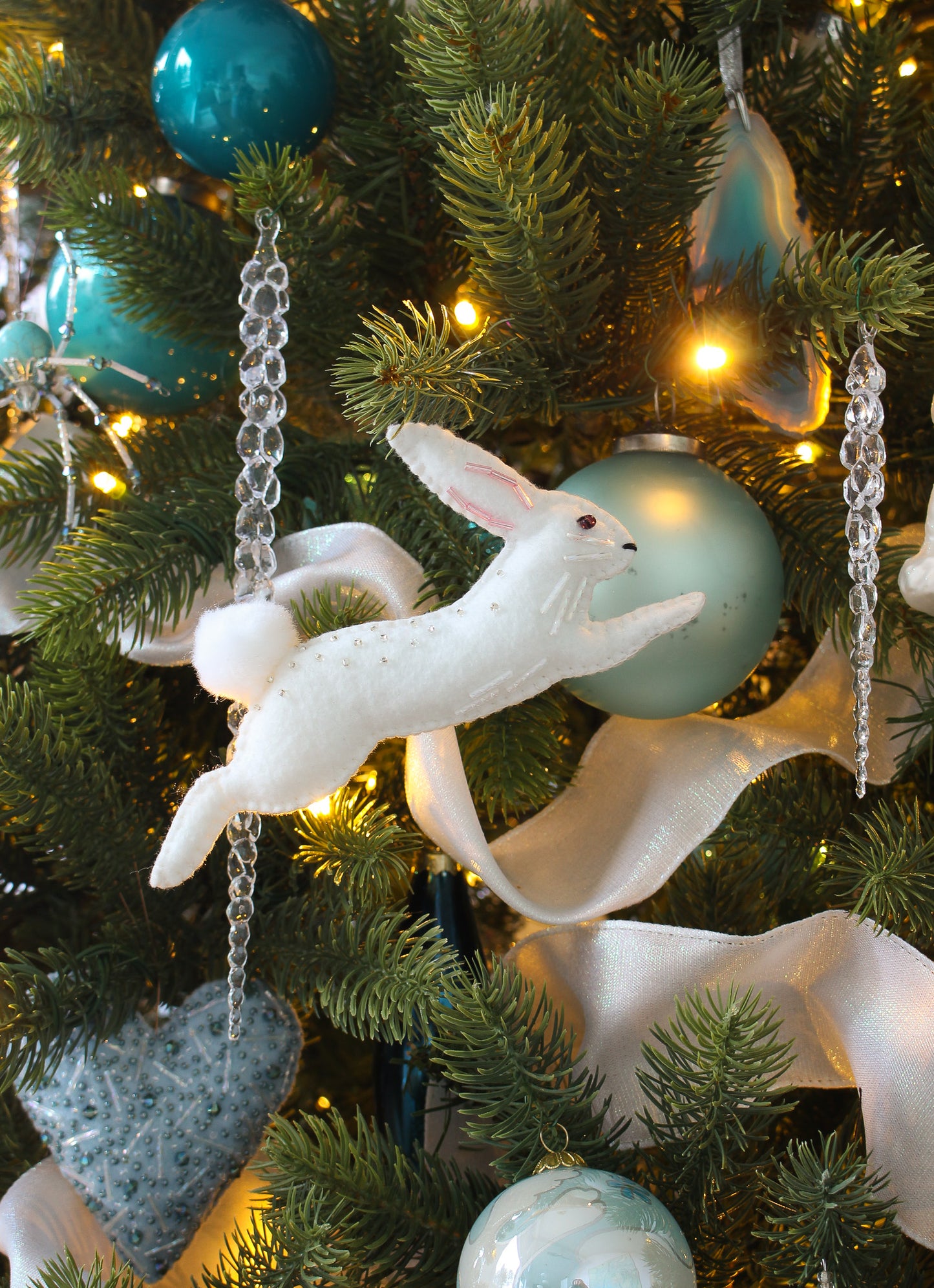 *Digital* Leaping Bunny Felt Ornament Pattern